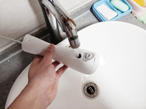 刷牙后口腔仍需深度清潔,英普利彈沖水流沖牙器,有品眾籌真實(shí)惠